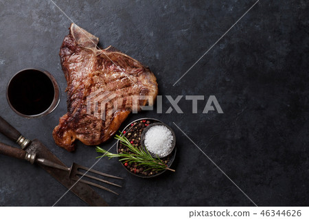 T-bone steak 46344626