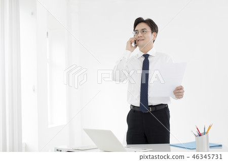 韓國人,商業,男人 韓國人,商業,男人 46345731