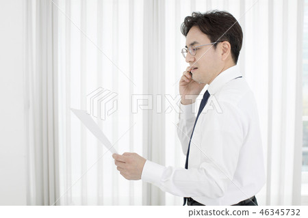 韓國人,商業,男人 韓國人,商業,男人 46345732
