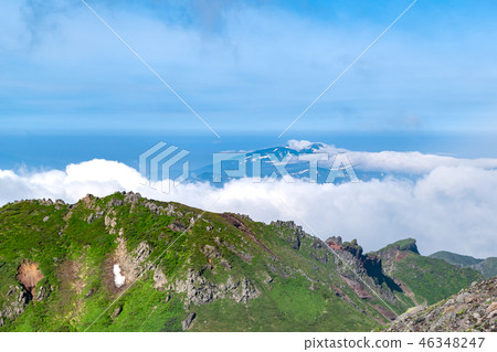 Akita Komagatake seen from Iwate mountain 46348247