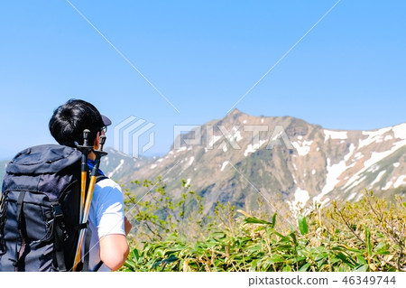 Spring Tanigawadake mountain climbing (seeing the ridge from the Tenjin ridge route) [Pin: person] 46349744