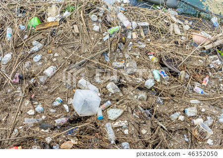 Waste from the sea, water, pollution, waste, environmental issues 46352050