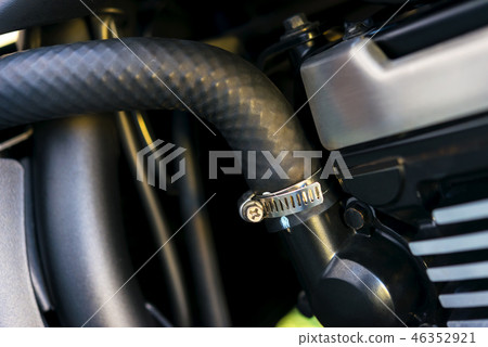 摩托車接近的照片 摩托車接近的照片 46352921