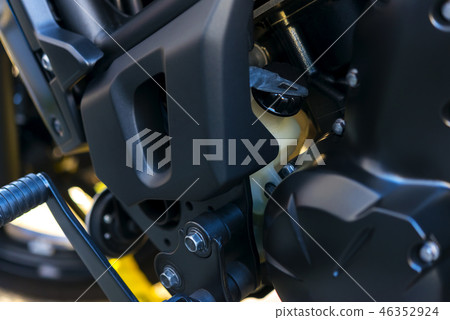 摩托車接近的照片 46352924