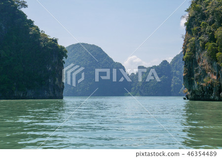 Tropical sea, sky & mountain in summer in Thailand Tropical sea, sky & mountain in summer in Thailand 46354489
