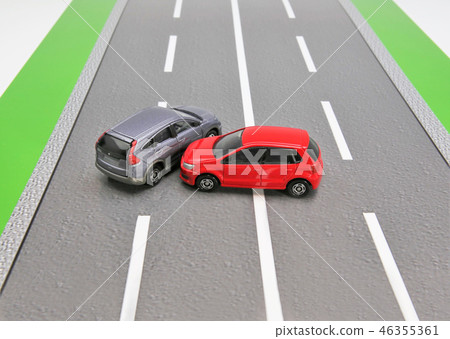 A car accident 46355361