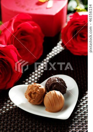 Valentine chocolate gift box Valentine chocolate gift box 46356134