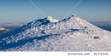 Camping in the winter hike Camping in the winter hike 46356500