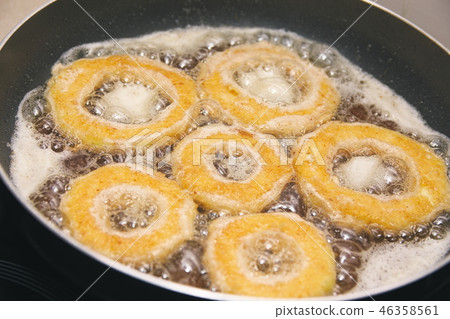 Breaded Zucchini Rings 46358561