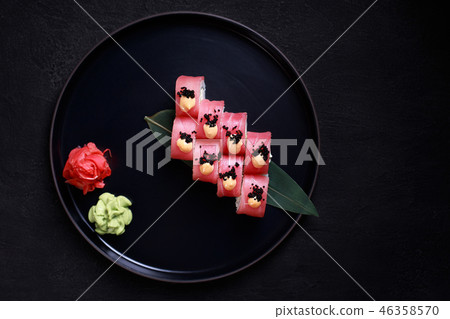 philadelphia sushi roll with tuna and cream cheese 46358570