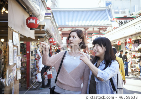 Foreigners and Tokyo sightseeing Sensoji Temple Walk Nakamise Foreigners and Tokyo sightseeing Sensoji Temple Walk Nakamise 46359638