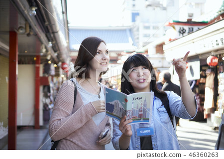Foreigners and Tokyo sightseeing Sensoji Temple Walk Nakamise Foreigners and Tokyo sightseeing Sensoji Temple Walk Nakamise 46360263