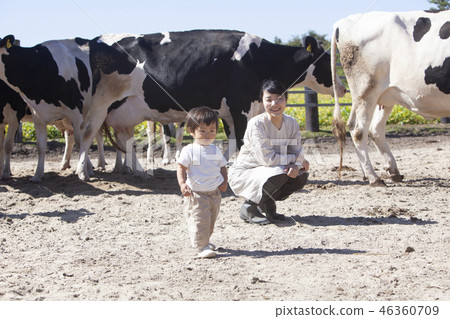 Family parent and child Family parent and child 46360709