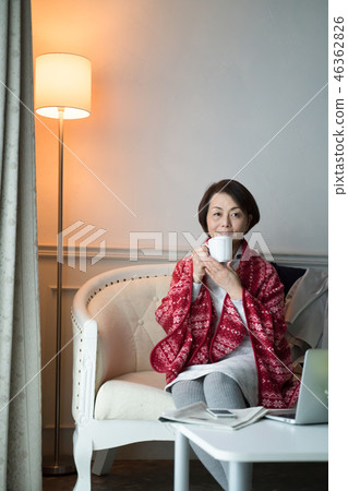 中年女性 46362826