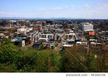 從札幌西區高地看的春天都市風景 46368198