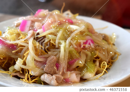 Udon with lots of vegetables 46371558