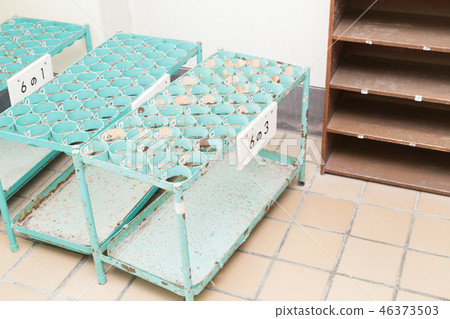 School umbrella stand 46373503