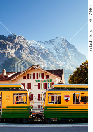 Grindelwald train at Kleine Scheidegg station 46374402