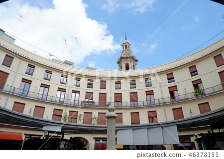 Plaza Redonda, Round square, Valencia downtown, Spain 46378151