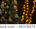 Decorated christmas tree with the bokeh background 46378474