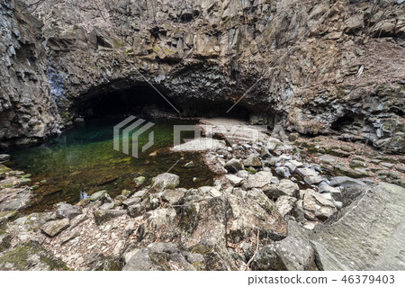 Beguiling瀑布 46379403