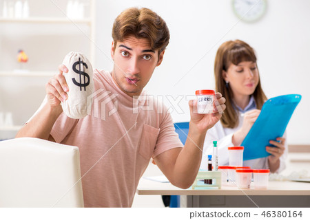 Male sperm donor visiting clinic Male sperm donor visiting clinic 46380164