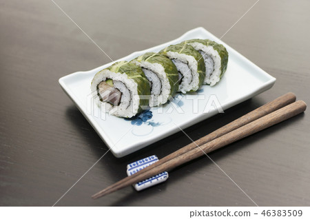 Seaweed roll 46383509