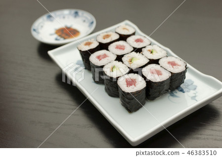 Seaweed roll 46383510