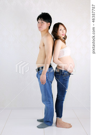 Maternity photo dad and mom Maternity photo dad and mom 46387787