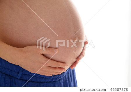 孕婦懷孕的胃產假晚懷孕 46387878