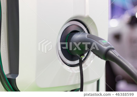 the charging the battery for the car the charging the battery for the car 46388599