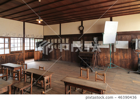 Twenty-four eyes eyes movie village, classroom 46390436