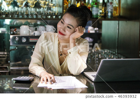 Counting income Counting income 46393932