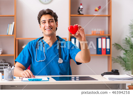 Young handsome doctor radiologyst working in clinic  46394258