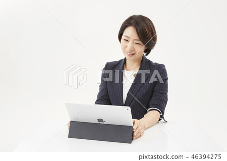 Business woman 46394275