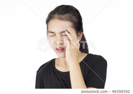 woman headache migraine 46398592