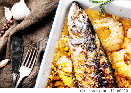 Baked fish with pineapple Baked fish with pineapple 46400460