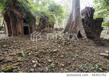 CAMBODIA SRA EM PRASAT NEAK BUOS KHMER TEMPLE CAMBODIA SRA EM PRASAT NEAK BUOS KHMER TEMPLE 46401702