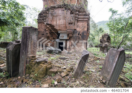 CAMBODIA SRA EM PRASAT NEAK BUOS KHMER TEMPLE CAMBODIA SRA EM PRASAT NEAK BUOS KHMER TEMPLE 46401704