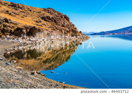 View of Lake Tolbo againgt the blue sky 46403712