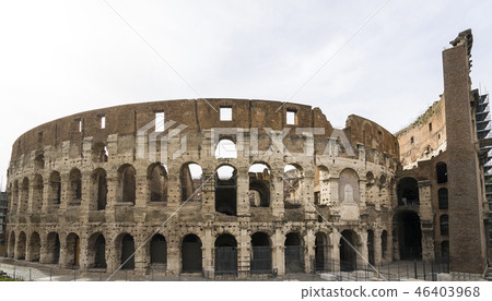 Rome's Amphitheater 46403968