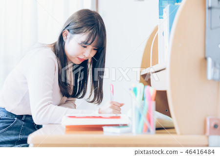 一個女人在學習 46416484