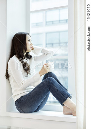年輕的女人 年輕的女人 46421050