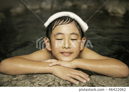 Relax in the natural hot spring Relax in the natural hot spring 46422062