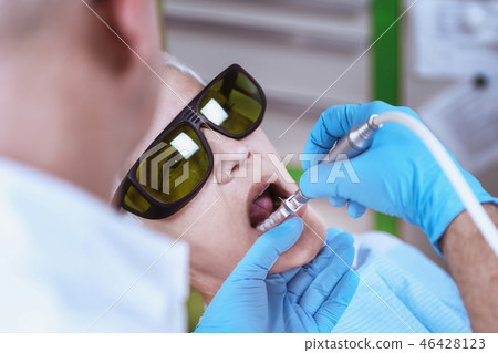 Teeth Whitening. Senior Woman In A Dentist Chair 46428123