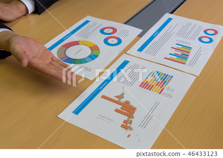 Business negotiation image 46433123