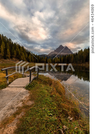 Morning view of Lago Antorno, Dolomites 46434869