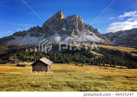 Mount Putia - Wurzjoch - Passo delle Erbe - Italy 46435247