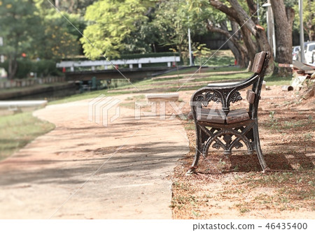 Bench in the park Bench in the park 46435400