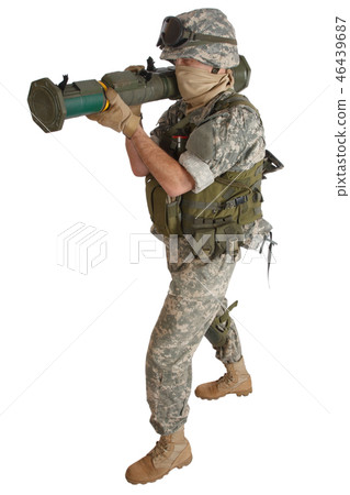 soldier with recoilless rocket gun isolated on white soldier with recoilless rocket gun isolated on white 46439687
